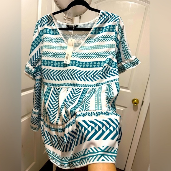 BloomChic Plus Size XL V Neck Geometric Patchwork Ruffles Blouse us14-16 - Picture 4 of 6